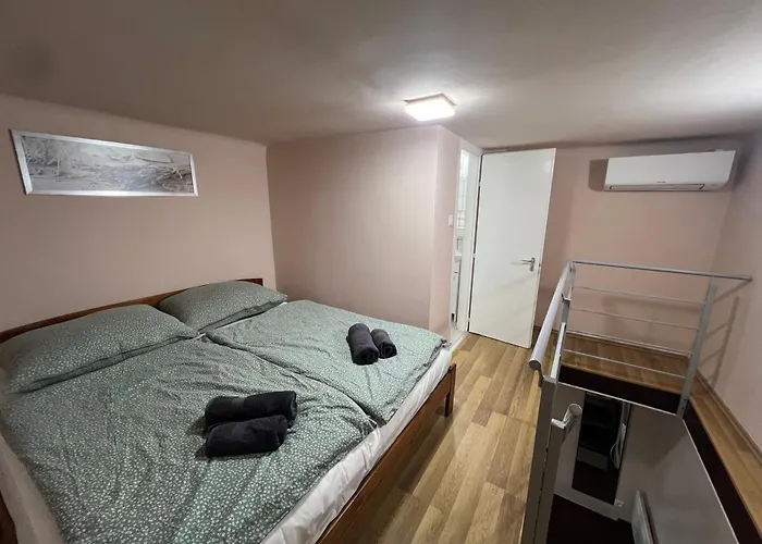 N49 Central Apartment